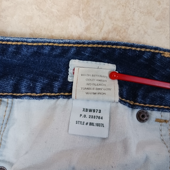 BKE Denim Culture Stretch Flare Leg Jeans Size 29x33.5 Casual Distressed - Picture 9 of 12